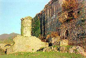 aghin2.jpg (14879 byte)