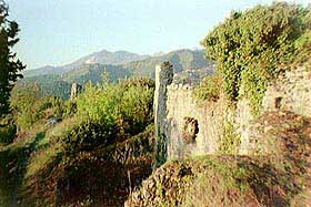 aghin5.jpg (15167 byte)