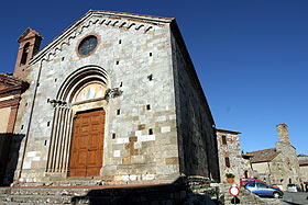 Dentro le mura: Chiesa di San Leonardo e Palazzo Pretorio