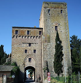 Il Cassero e la Porta Senese